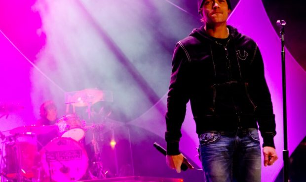 برد آرنولد ، خواننده ۳ درب پایین ، تشخیص مرحله چهار سرطان را اعلام کرد