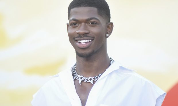 رپر Lil Nas X پس از تجربه فلج جزئی صورت در بیمارستان بستری شد